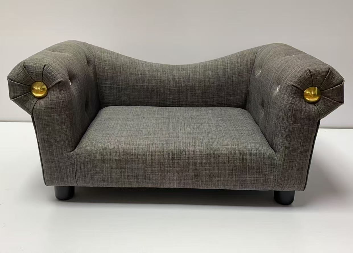Classic Rolled-Arm Chesterfield with Button Embellishment Pet Sofa