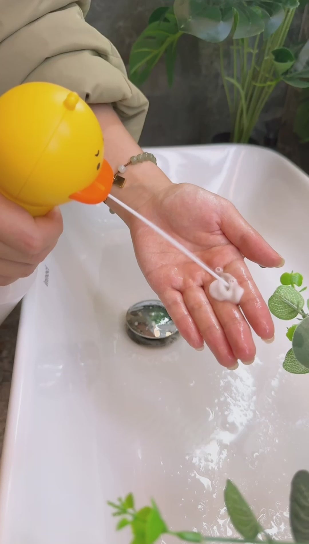 Grooming Foaming Bath Bottle